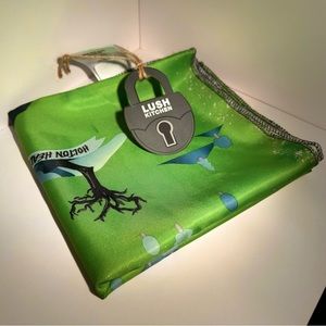 Lush Treasure Map Kitchen Exclusive Knot Wrap